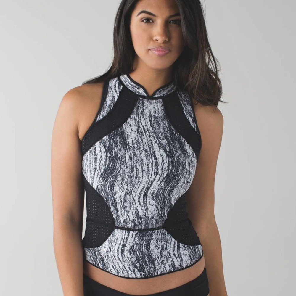 Lululemon Water: RARE Salty Swim Sleeveless Rashie Reversible Swim Top Size 4